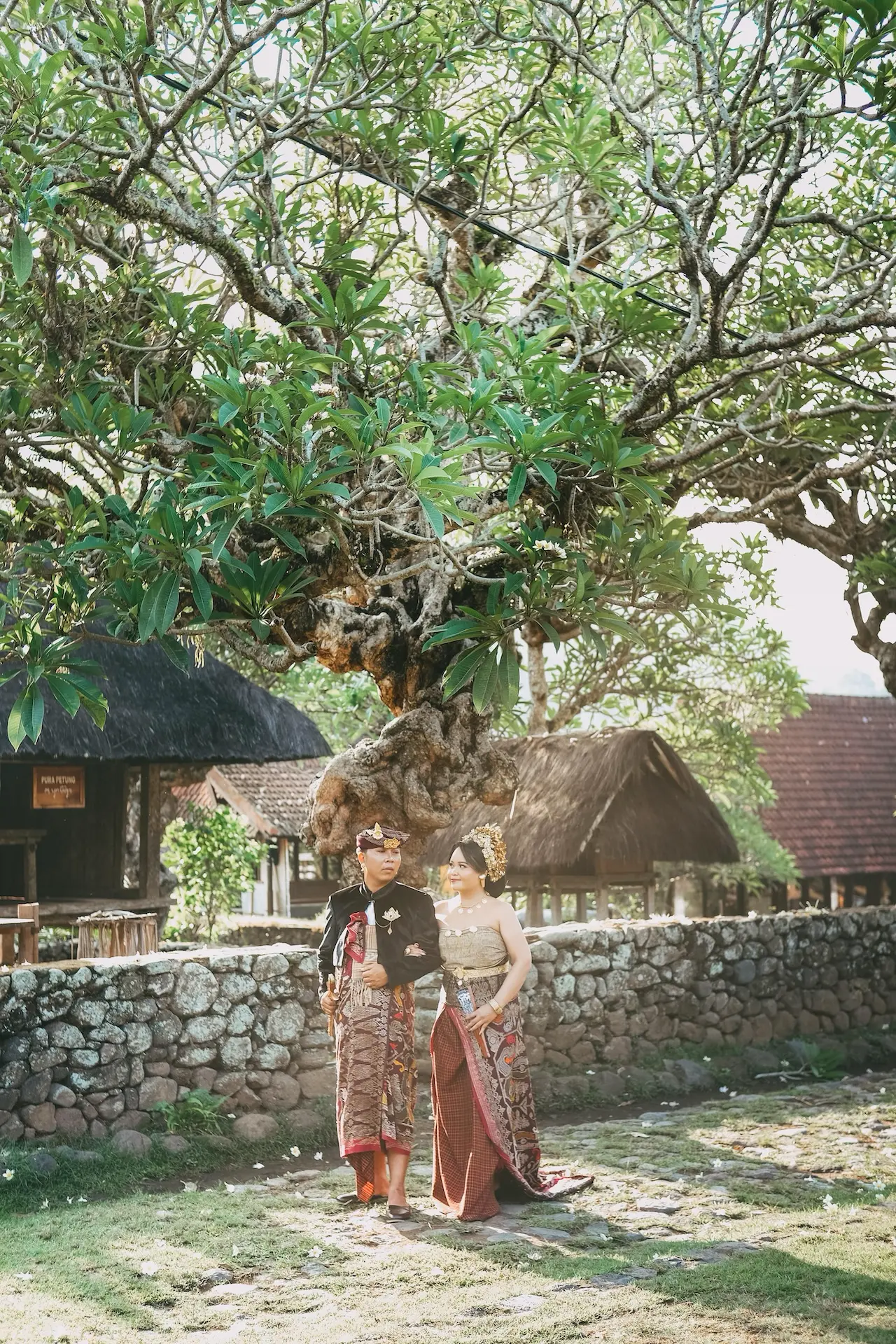 Dewa Alit & Dek Mei 16