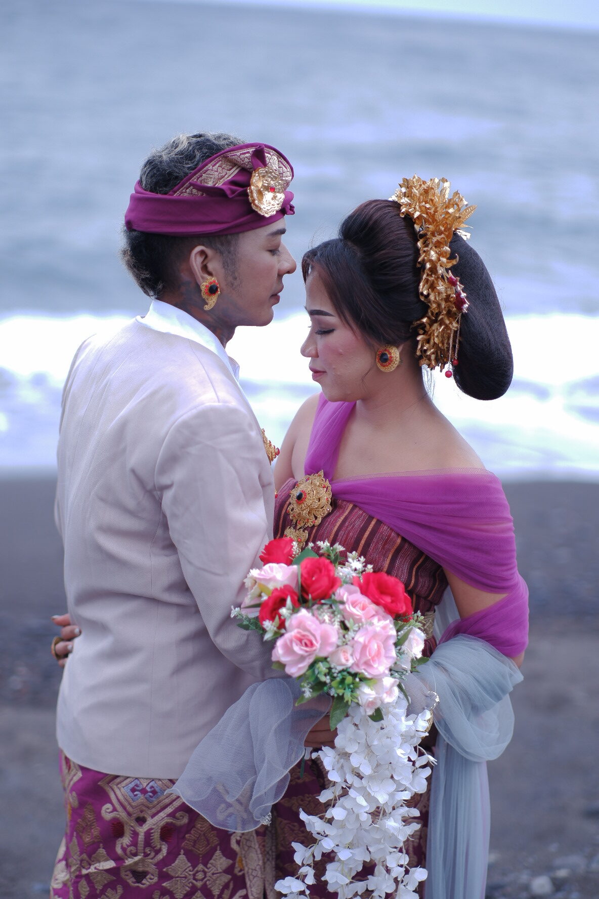 Oka & Tusti 19