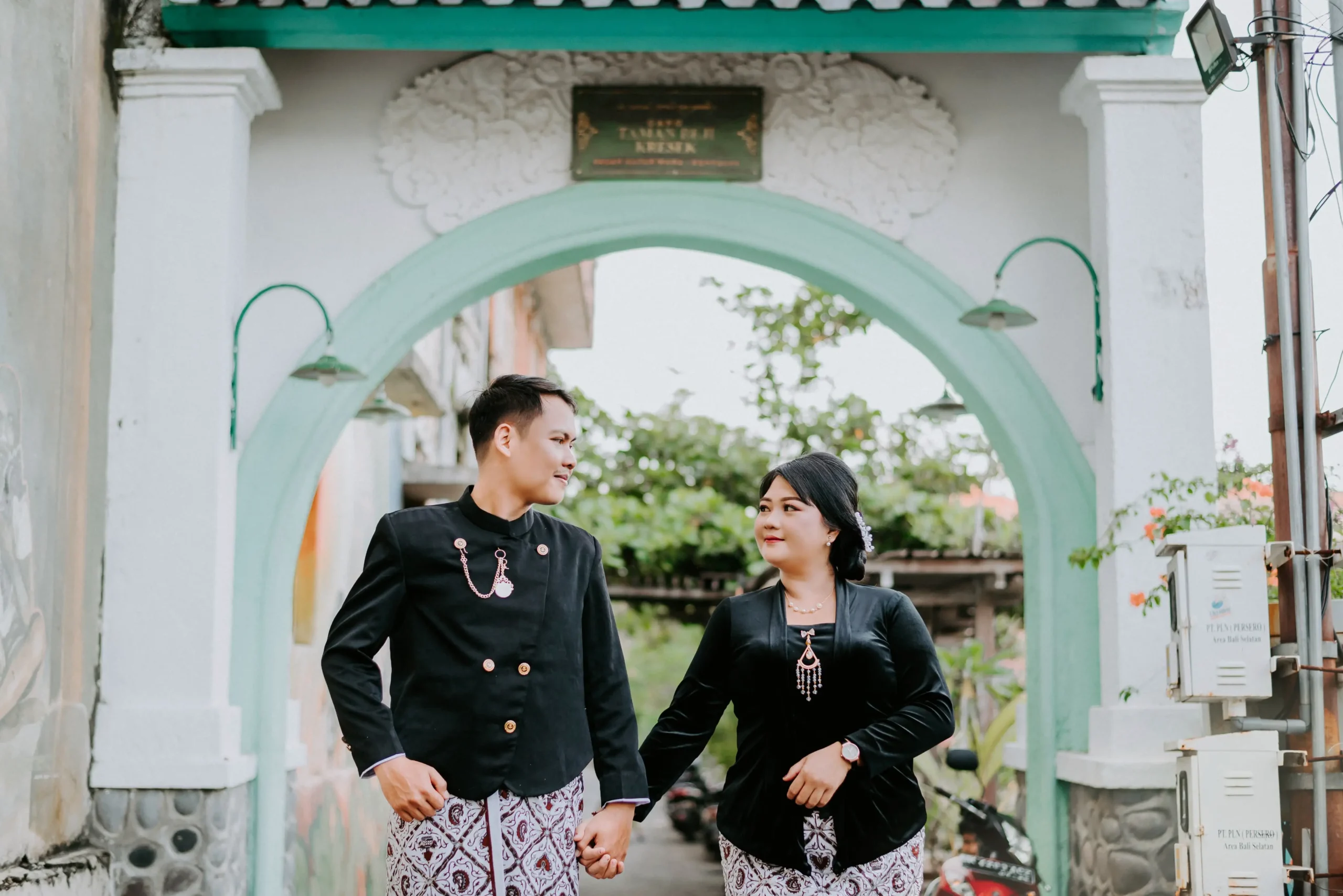 Wira & Tiwik 14